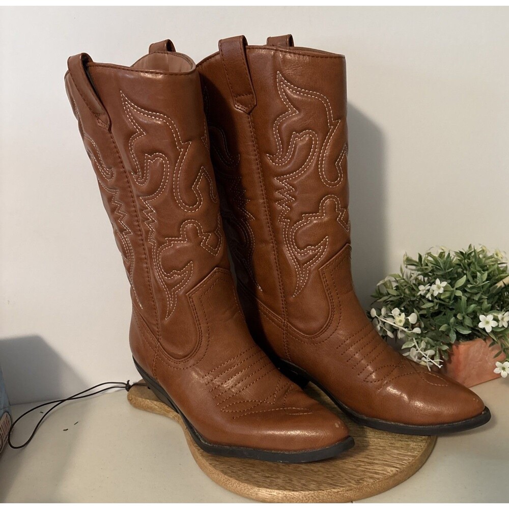 Soda Women's Cowboy Brown Boots Pointed Toe-Size 6??-Bottom of boot Measures 9"